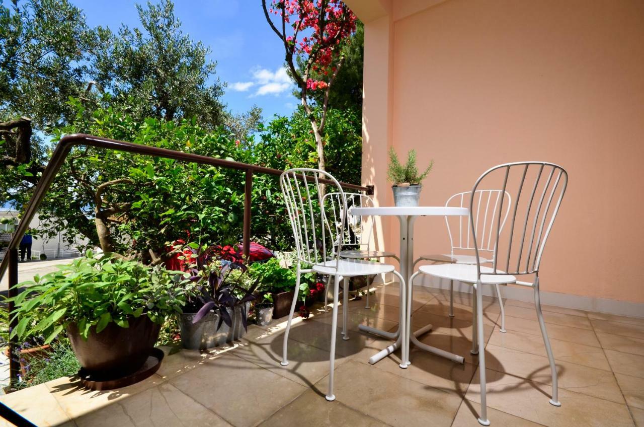 Apartments Denise Podgora Εξωτερικό φωτογραφία